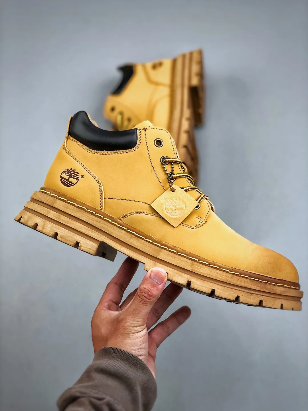 Local self-pickup💰480 Support store Timberland/Timberland classic 25ss new mid-top classic re-engineered brand new upgrade Guangdong factory quality original box original packaging The fabric is made of Italian 🇮🇹 top matte cowhide with anti-odor and anti-corrosion genuine leather latex insoles to give you a perfect wearing experience High quality and durable, a must-have for sportsmen Specially designed to treat bad looks High-quality and first-class foot feel Exclusive supply Size: 39-44 one size larger
